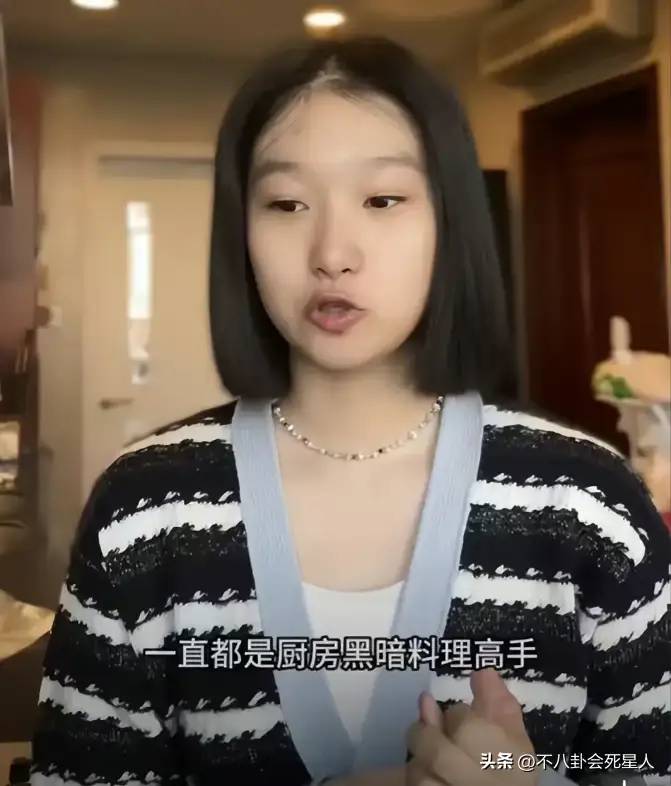 文章女儿素颜出镜，落落大方颜值却被诟病，意外曝光千万豪宅