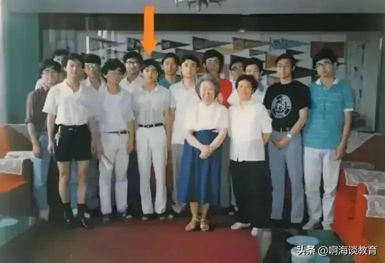 “请帮好人”，孙卫东同学说：好赌人品差，还欠我3000元一直没还